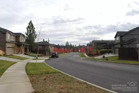 19650 Harvard Pl, Bend, OR 97702 photo 4