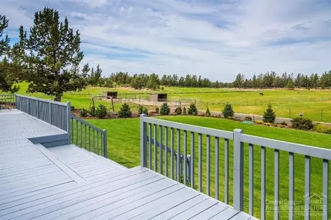 22180 Bear Creek Rd, Bend, OR 97701 photo 6