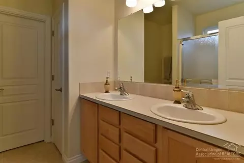 60893 Garrison Dr, Bend, OR 97702 photo 15