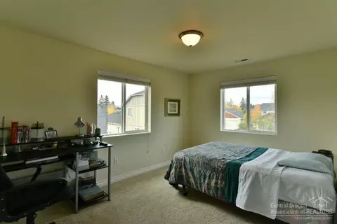 60893 Garrison Dr, Bend, OR 97702 photo 13
