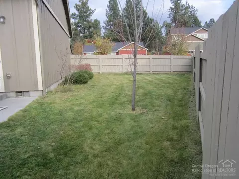 60893 Garrison Dr, Bend, OR 97702 photo 23