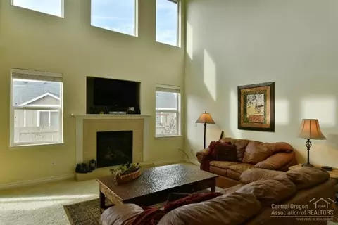 60893 Garrison Dr, Bend, OR 97702 photo 5