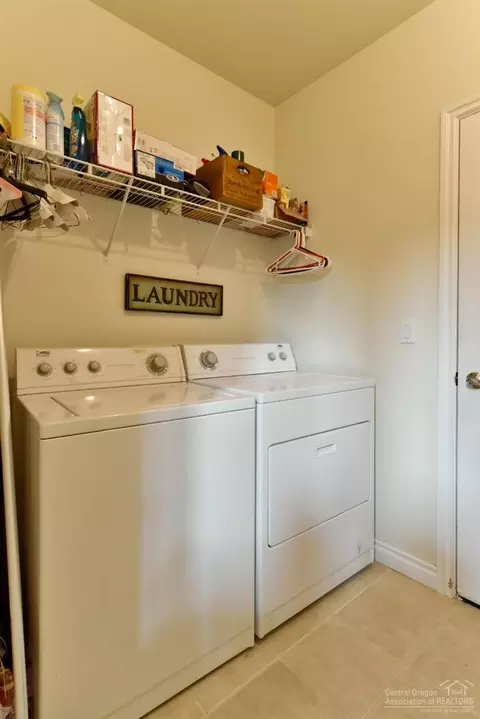 60893 Garrison Dr, Bend, OR 97702 photo 18