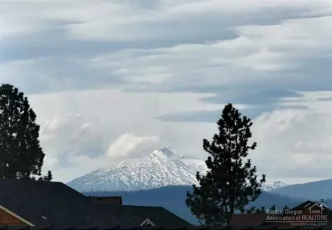 60893 Garrison Dr, Bend, OR 97702 photo 25