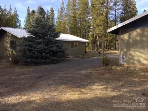16229 Earl Ct, La Pine, OR 97739 photo 2