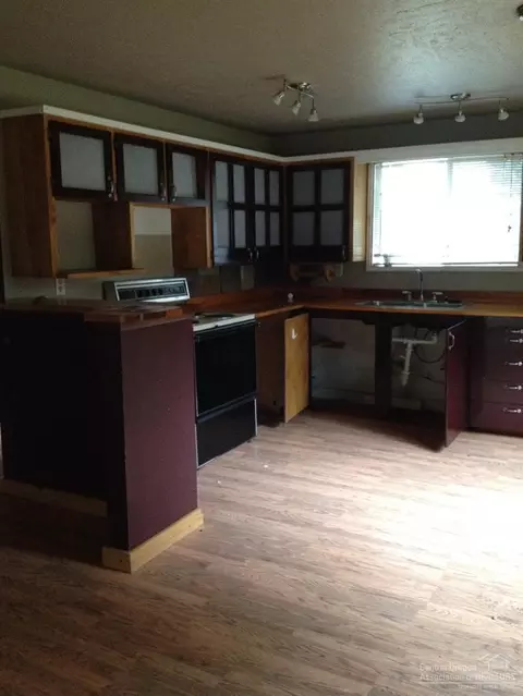 16229 Earl Ct, La Pine, OR 97739 photo 4