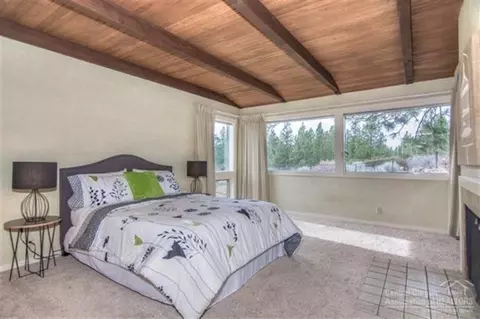 60443 Woodside Loop, Bend, OR 97702 photo 15