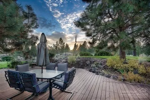 60443 Woodside Loop, Bend, OR 97702 photo 24