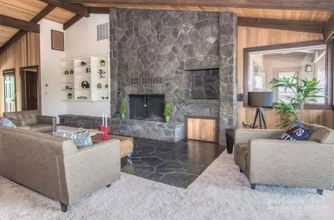 60443 Woodside Loop, Bend, OR 97702 photo 5