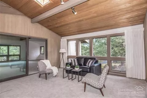 60443 Woodside Loop, Bend, OR 97702 photo 11