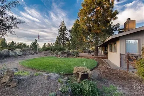 60443 Woodside Loop, Bend, OR 97702 photo 22