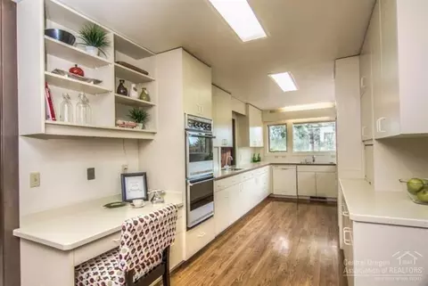 60443 Woodside Loop, Bend, OR 97702 photo 8