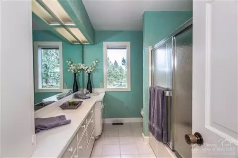 60443 Woodside Loop, Bend, OR 97702 photo 14