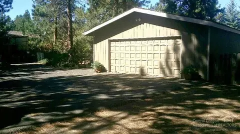 19956 Terrace Ln, Bend, OR 97702 photo 3