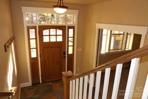 63125 Pikes Ct, Bend, OR 97701 photo 3