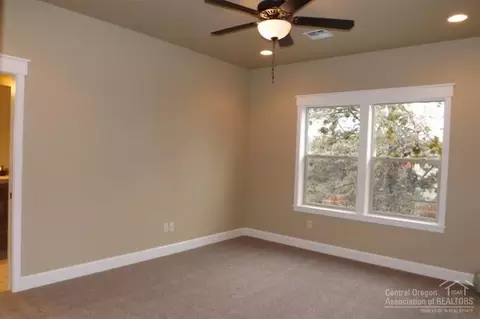 63125 Pikes Ct, Bend, OR 97701 photo 14