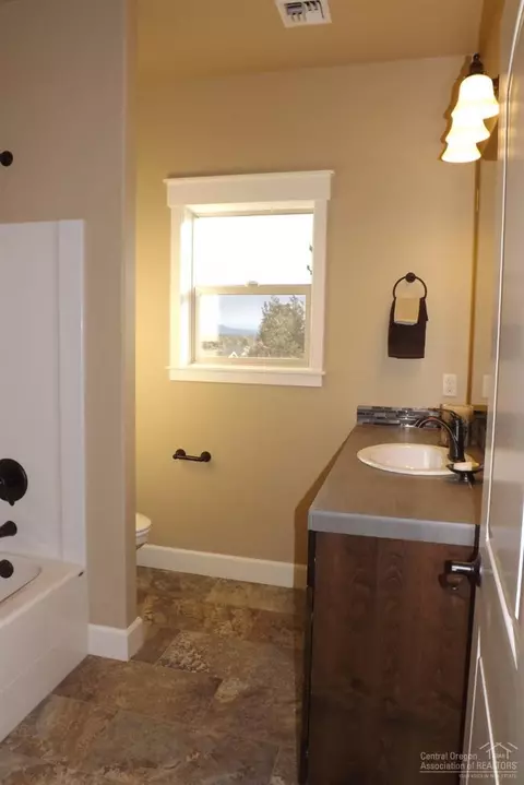 63125 Pikes Ct, Bend, OR 97701 photo 20
