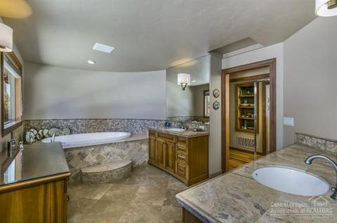 65161 Highland Rd, Bend, OR 97701 photo 16