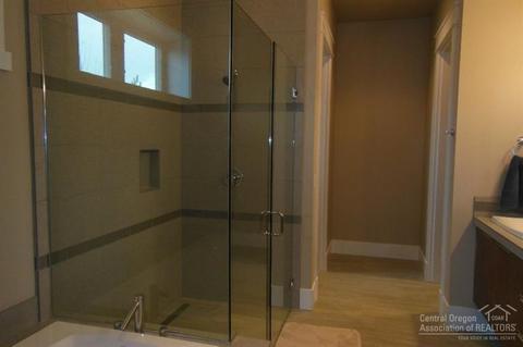 61337 Kindle Rock Loop, Bend, OR 97702 photo 8