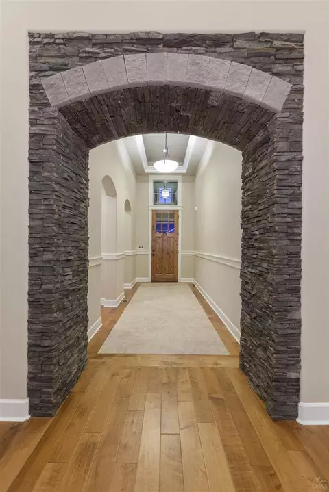 61076 Manhae Loop, Bend, OR 97702 photo 5