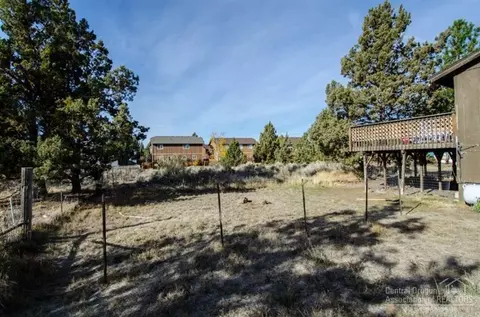 62855 Daniel Rd, Bend, OR 97702 photo 2