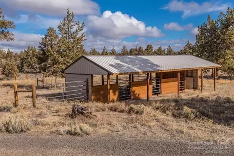 62730 Todd Rd, Bend, OR 97701 photo 4
