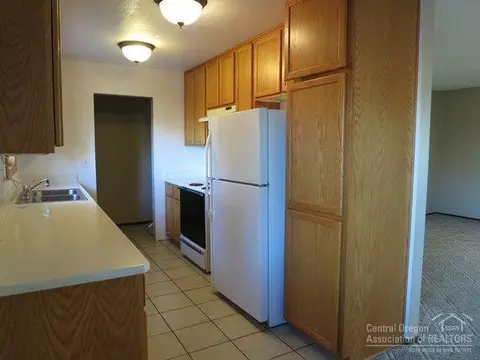 715 E Ridgeview Dr, Culver, OR 97734 photo 8