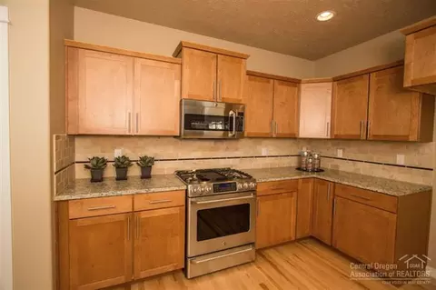 20979 Avery Ln, Bend, OR 97702 photo 13