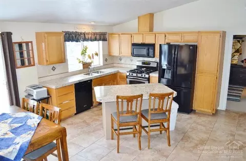 20764 Gallop Rd, Bend, OR 97701 photo 1
