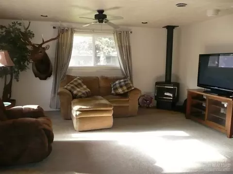 21004 Thomas Dr, Bend, OR 97702 photo 6