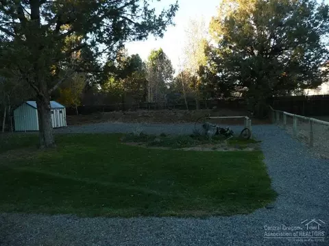 21004 Thomas Dr, Bend, OR 97702 photo 5