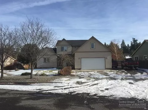 61136 SE Tapadera St, Bend, OR 97702 photo 1