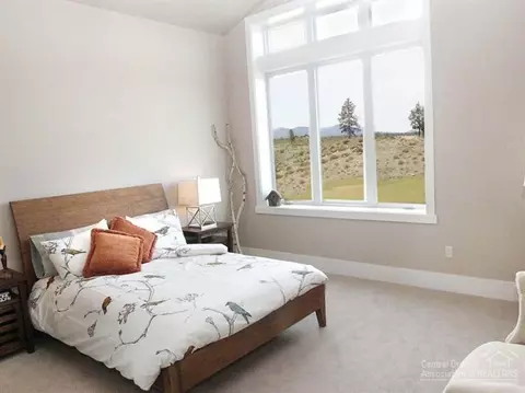 61346 Kindle Rock Loop, Bend, OR 97702 photo 8