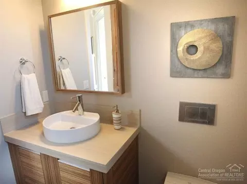 61346 Kindle Rock Loop, Bend, OR 97702 photo 4