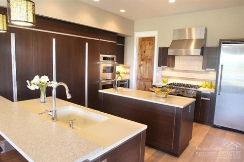 61354 Kindle Rock Loop, Bend, OR 97702 photo 2