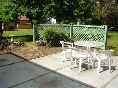 20391 Illahee Dr, Bend, OR 97702 photo 4