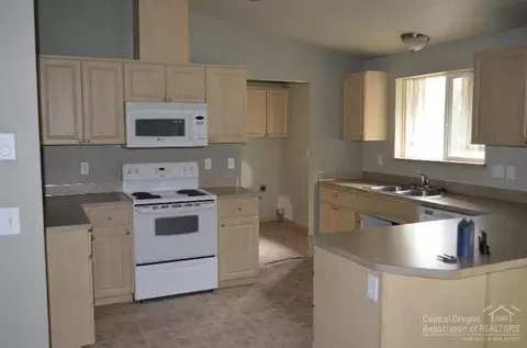 53208 Big Timber Dr, La Pine, OR 97739 photo 16