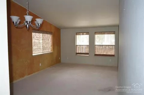 53208 Big Timber Dr, La Pine, OR 97739 photo 8