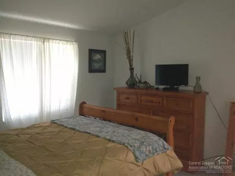 1727 Mare Cir, La Pine, OR 97739 photo 14