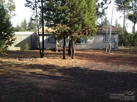 1727 Mare Cir, La Pine, OR 97739 photo 3