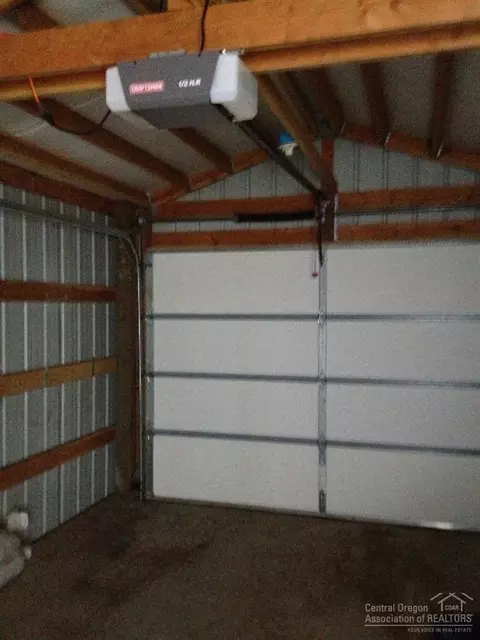 1727 Mare Cir, La Pine, OR 97739 photo 4