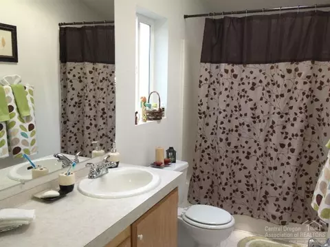 1727 Mare Cir, La Pine, OR 97739 photo 18
