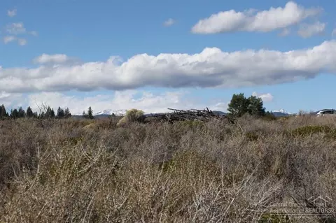 61414 Skene Trl, Bend, OR 97702 photo 3