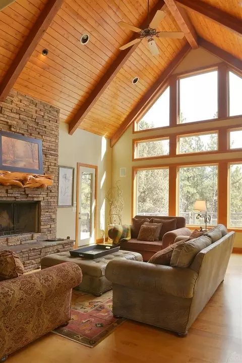 63130 Stag Dr, Bend, OR 97701 photo 5