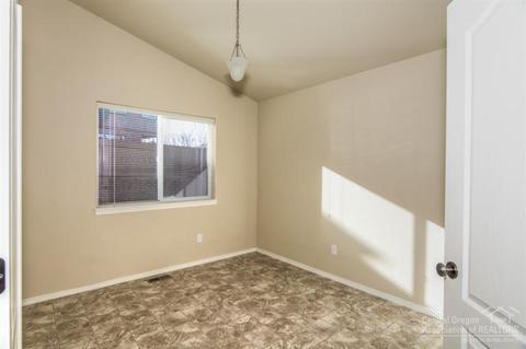 20141 Lora Ln, Bend, OR 97702 photo 13