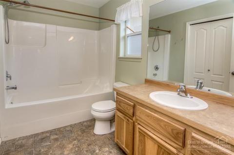 20141 Lora Ln, Bend, OR 97702 photo 12