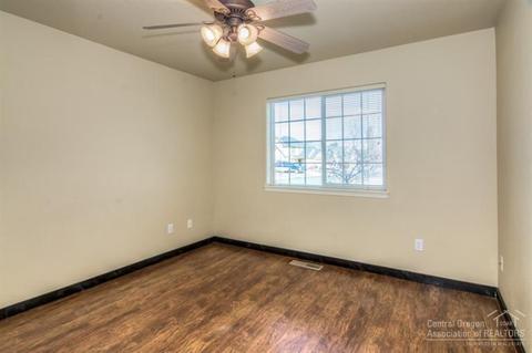 20141 Lora Ln, Bend, OR 97702 photo 14