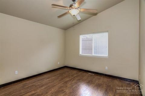 20141 Lora Ln, Bend, OR 97702 photo 10