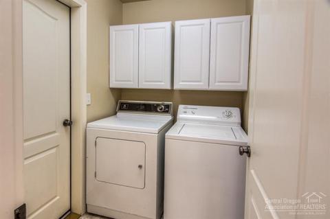 20141 Lora Ln, Bend, OR 97702 photo 16