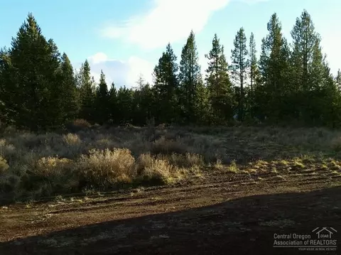17261 Willow Ct, Bend, OR 97707 photo 2